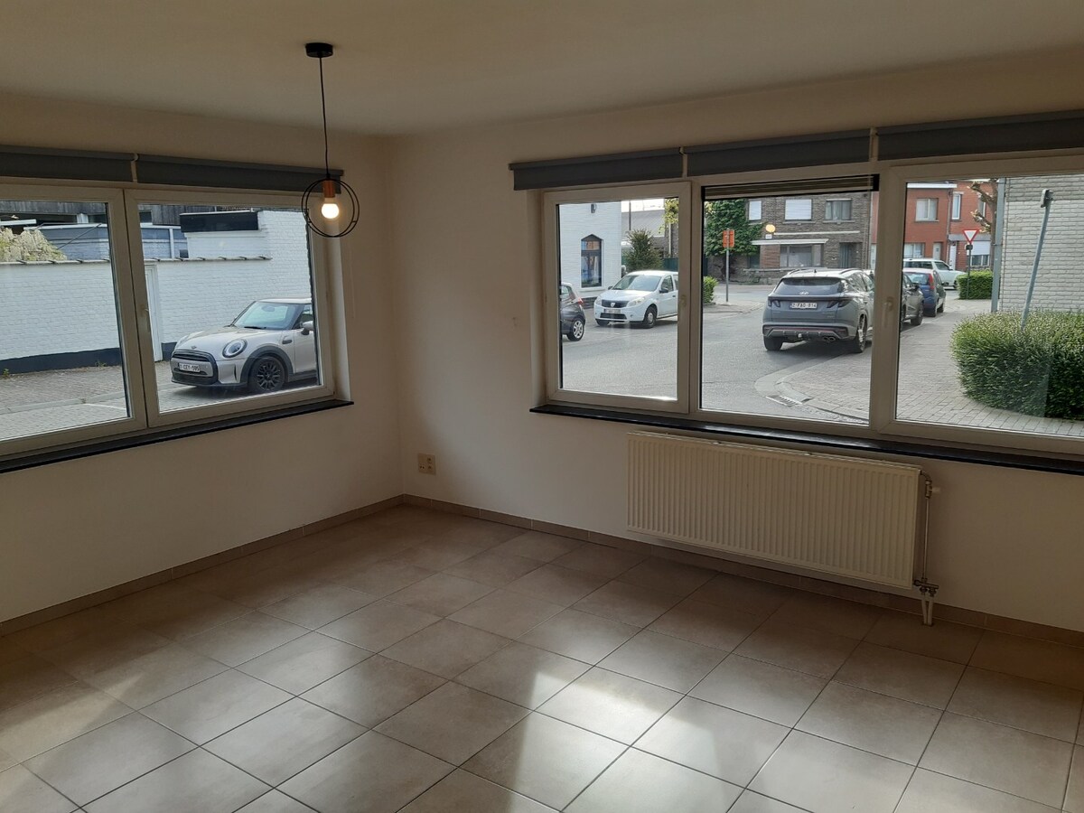 Lichtrijk 2 slpk-appartement te Oudenaarde. 