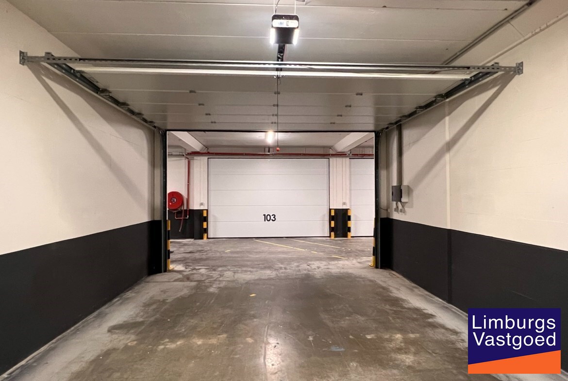 METIO - KMO UNIT 111 - 22,56 m² - sectionaal poort - nabij E-313 