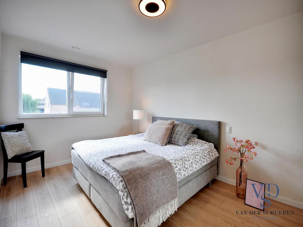 NIEUWBOUW MET HOOGWAARDIGE AFWERKING !  (verkoop met registratie !) TOPPER !! 