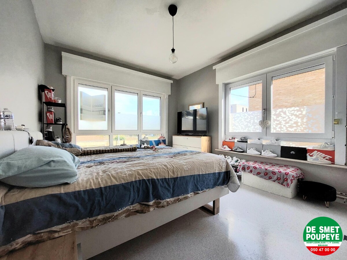 Appartement met terras en garage 