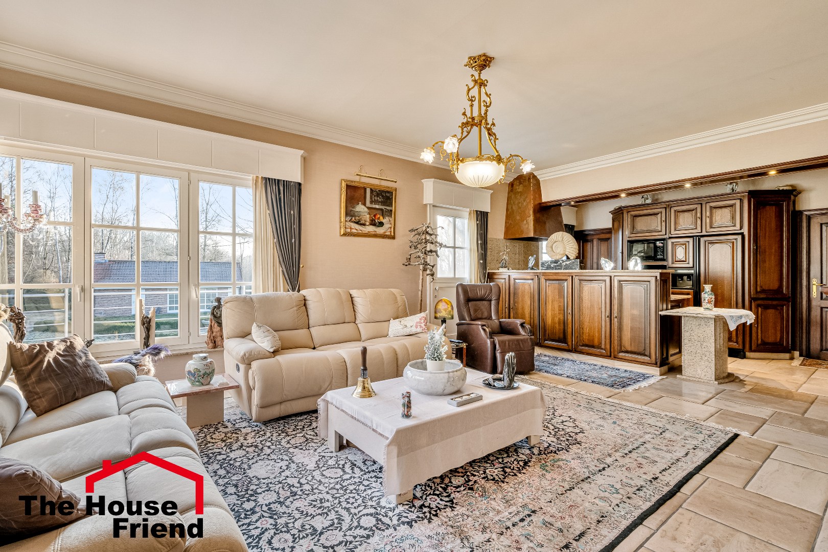 Klassevolle villa met ridderzaal 