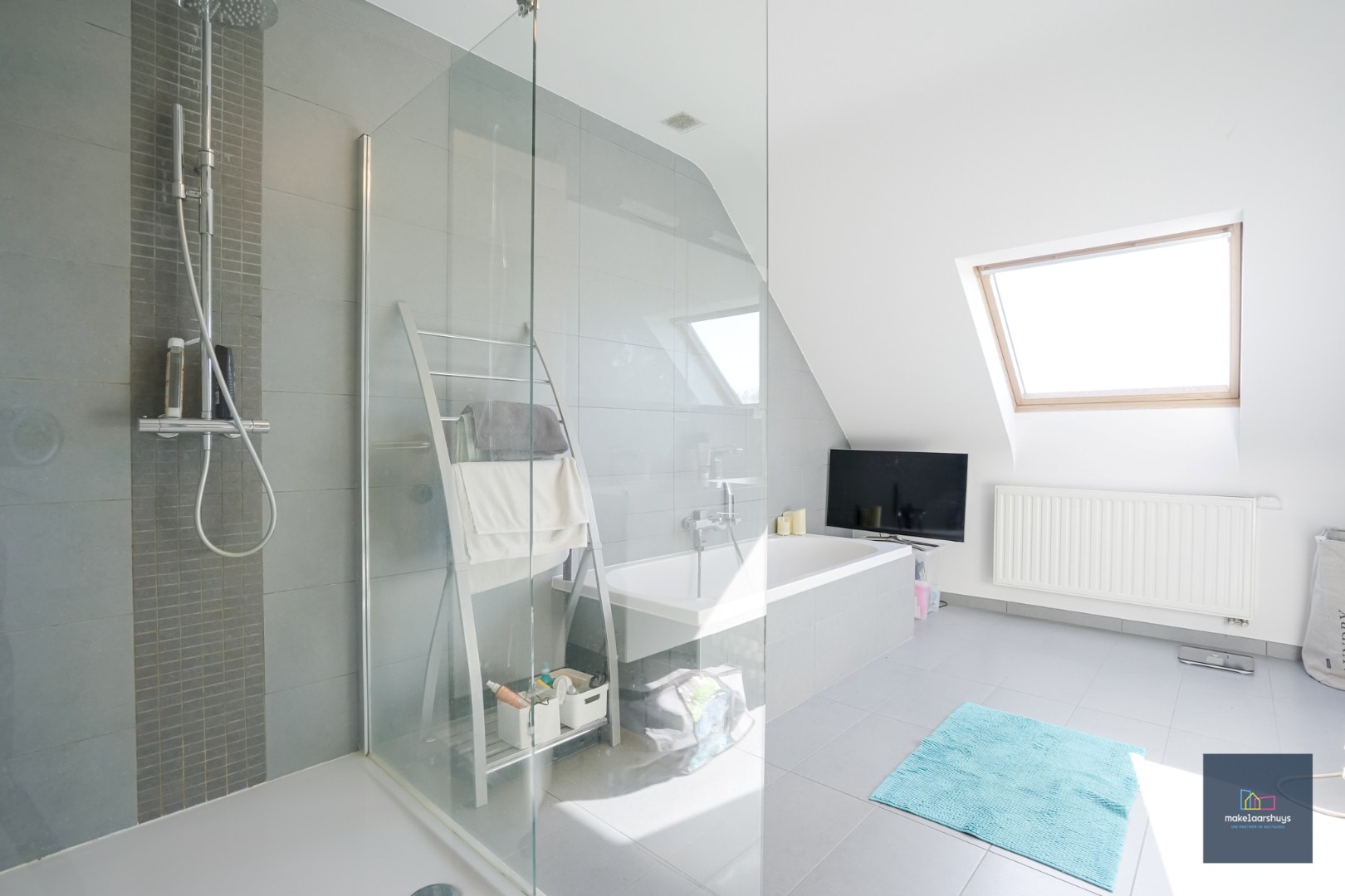 Rustig gelegen woning met 3slpk, garage en tuin 