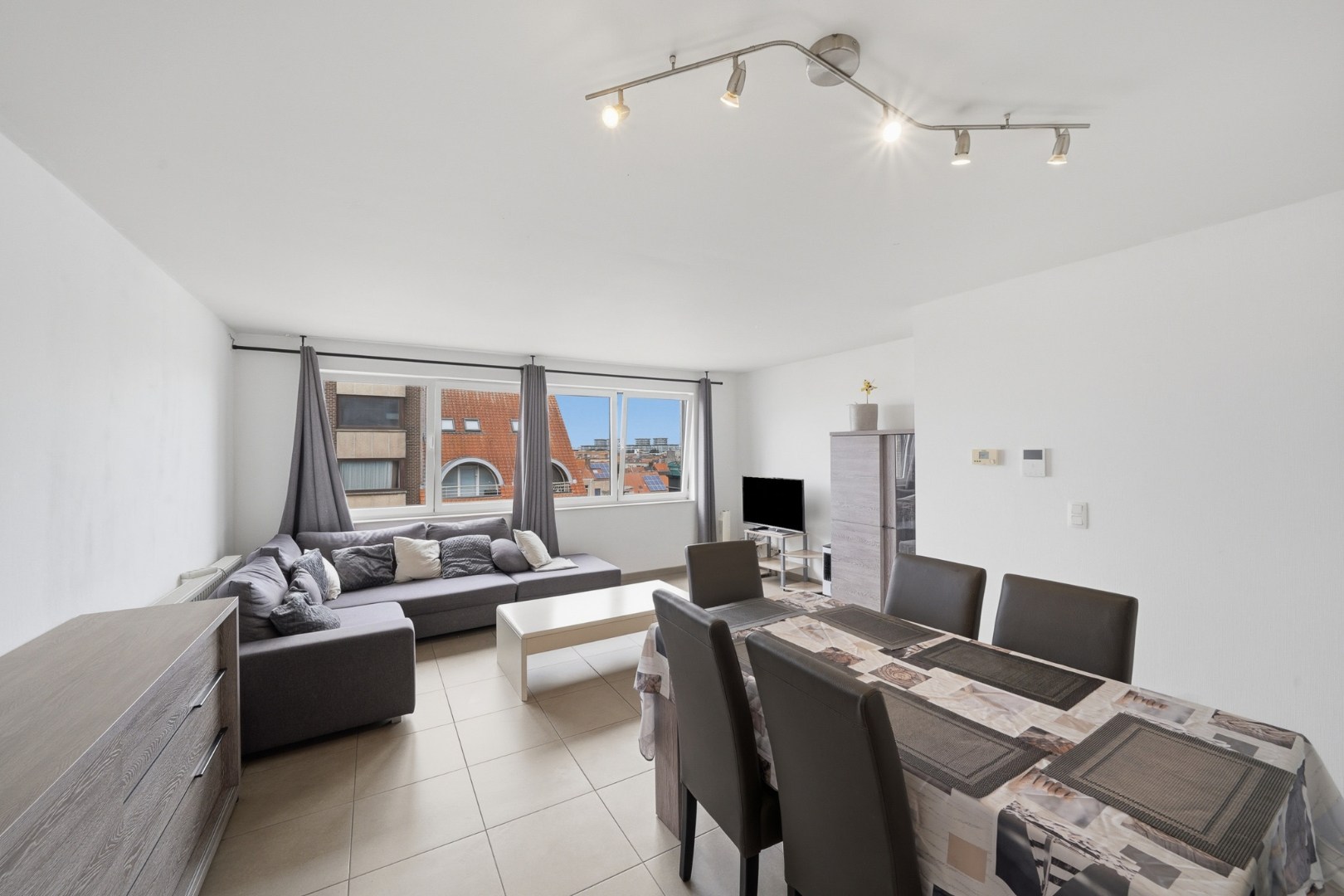 Lichtrijk 2-slaapkamerappartement met prachtig open uitzicht in Oostende 