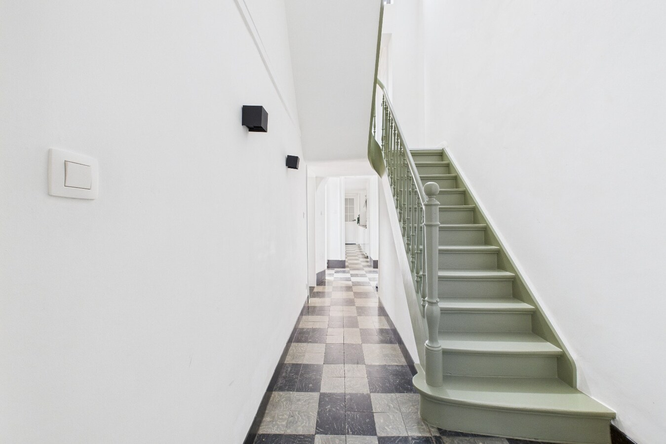 Charmant en volledig gerenoveerd herenhuis met stadstuin nabij het centrum ! 