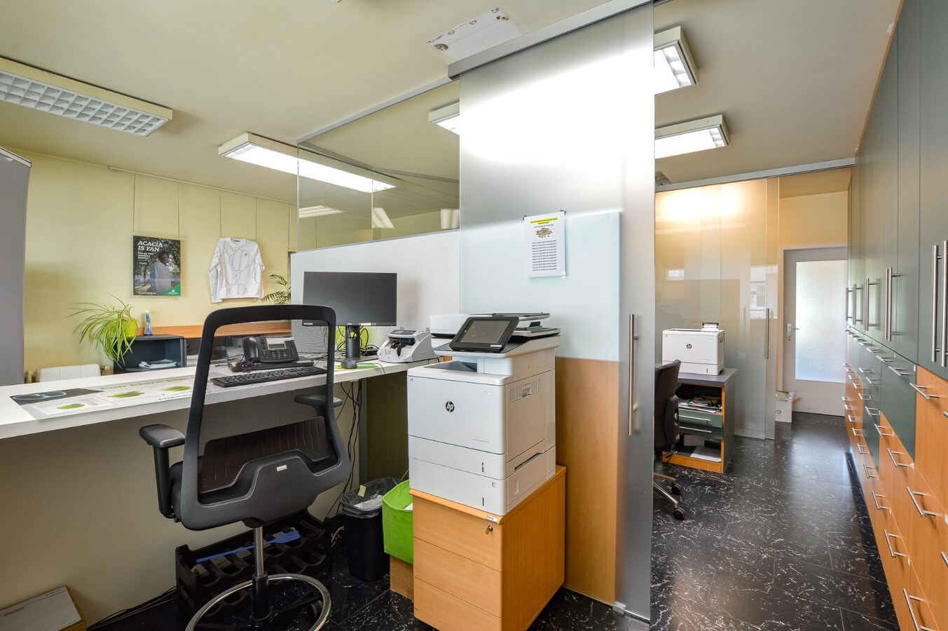 Te huur commercieel kantoor - Oudenburg