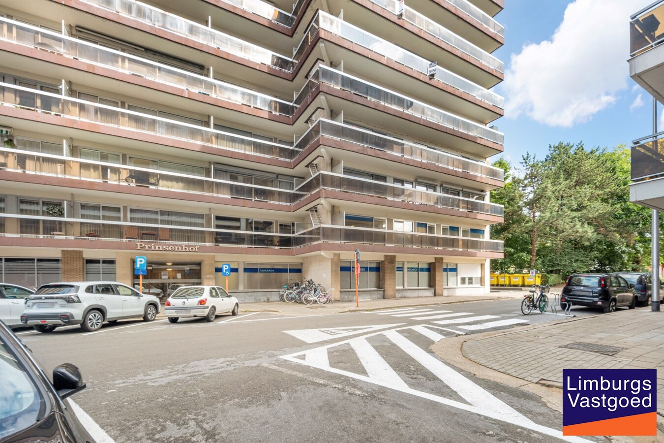 Handelspand op toplocatie, 226m², ruime parkeergelegenheid 