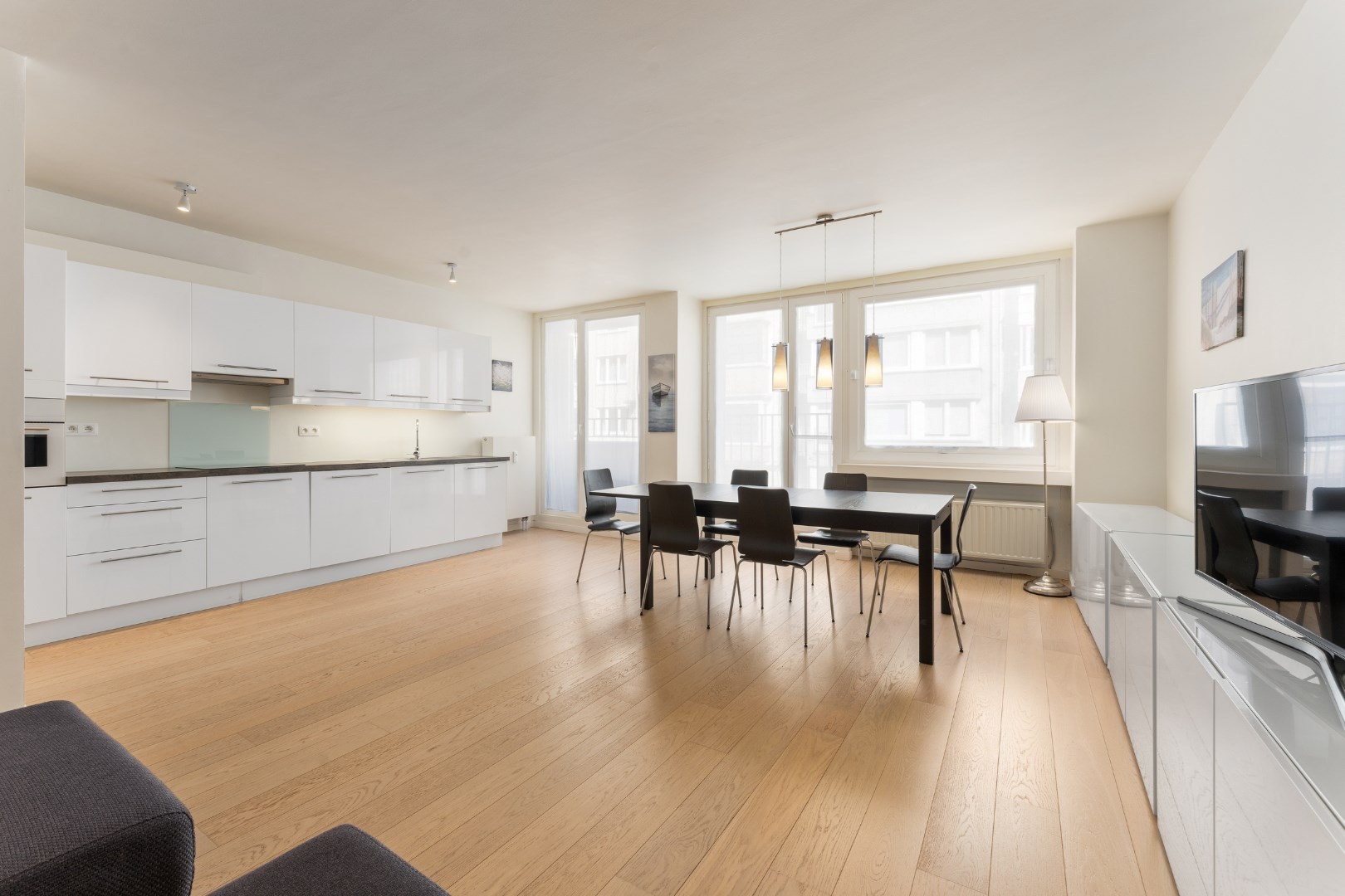 APPARTEMENT DE VACANCES RENOVE DANS LE CENTRE-VILLE D'OSTENDE (LOCATION VACANCES) - à partir de 649 Euros par semaine 