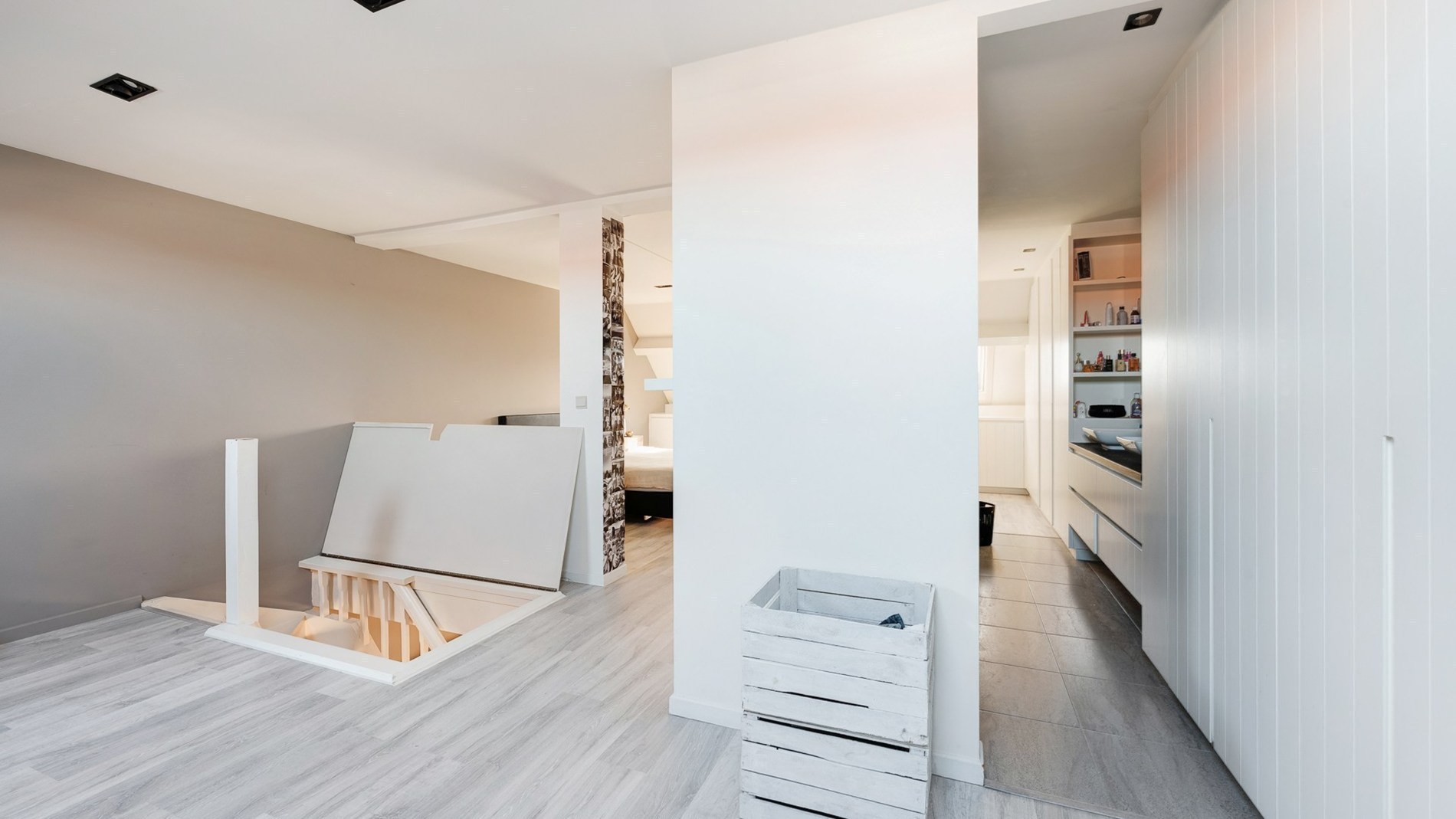 Maison familiale prête à emménager à distance de marche de la gare et de la digue de Heist (avec possibilité d'acheter un garage attenant) 