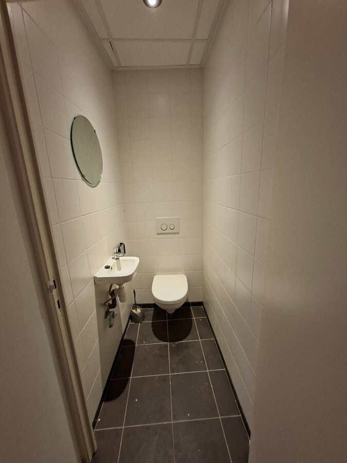 Tournai Coeur Cathédrale bel immeuble mixte 