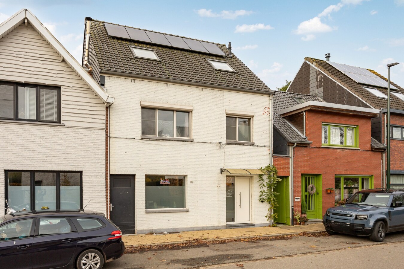 Instapklare gezinswoning met 3 slaapkamers en zonnige tuin op toplocatie 