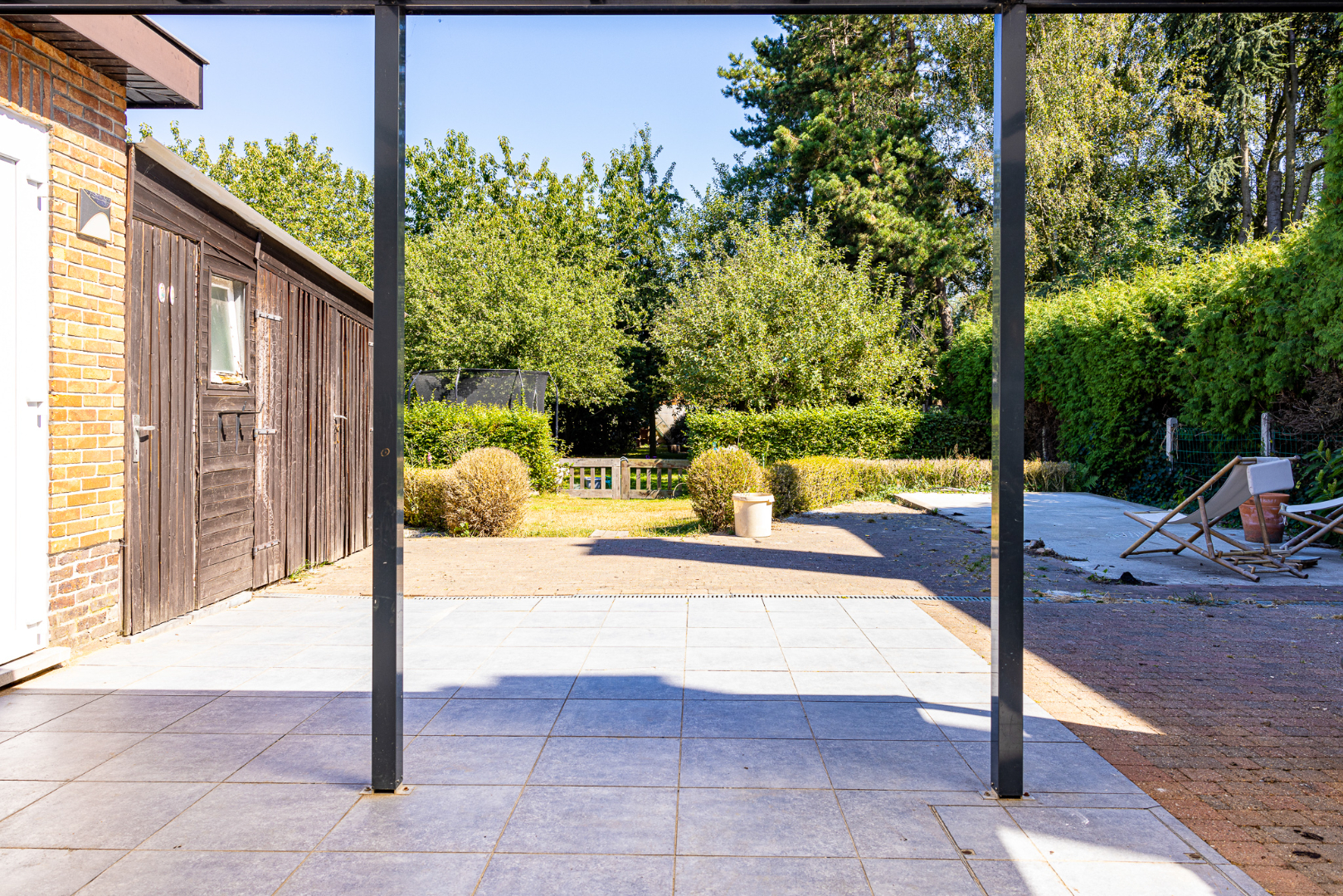 Ruime gerenoveerde gezinswoning op 1.384m² 4 slpks te Landegem 