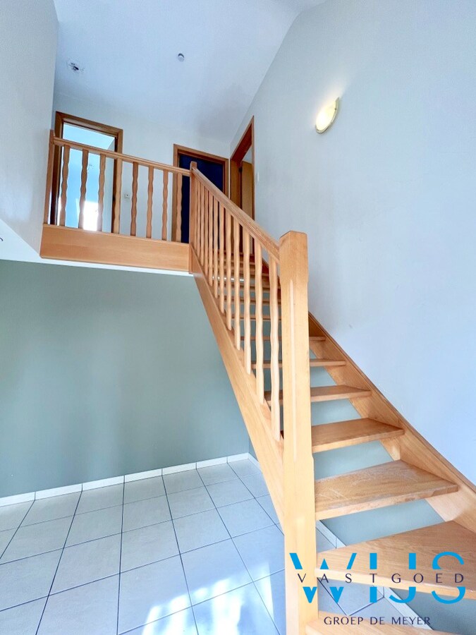 Open bebouwing met zonnige tuin, 3 slaapkamers en garage te Kluizen ! 