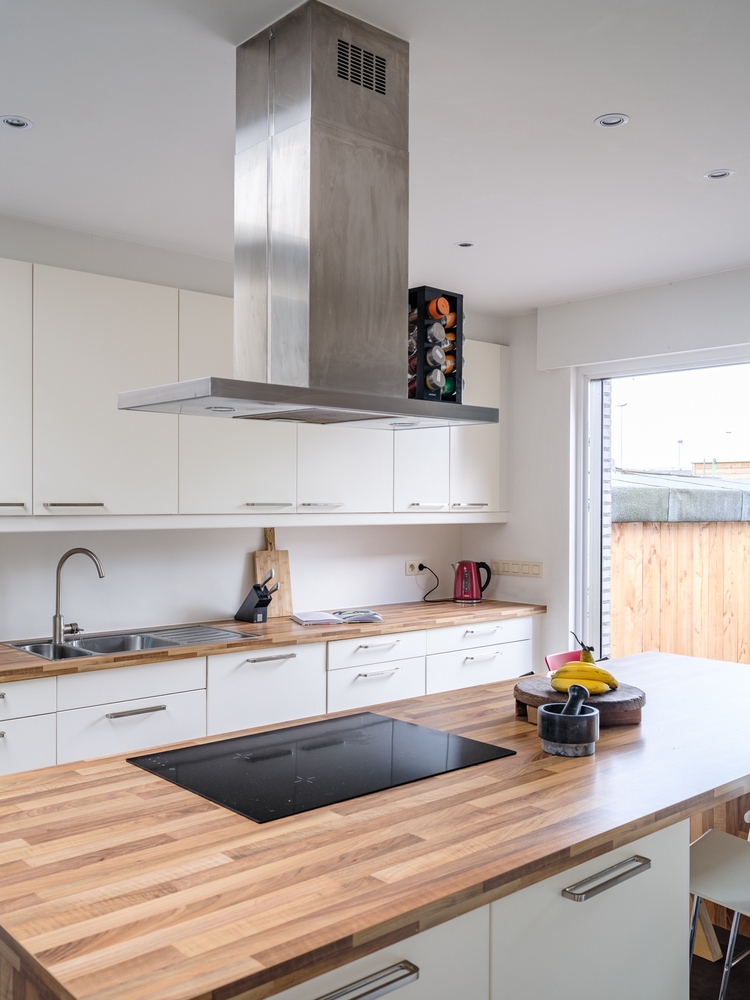 Volledig afgewerkte woning met grote tuin op toplocatie! 