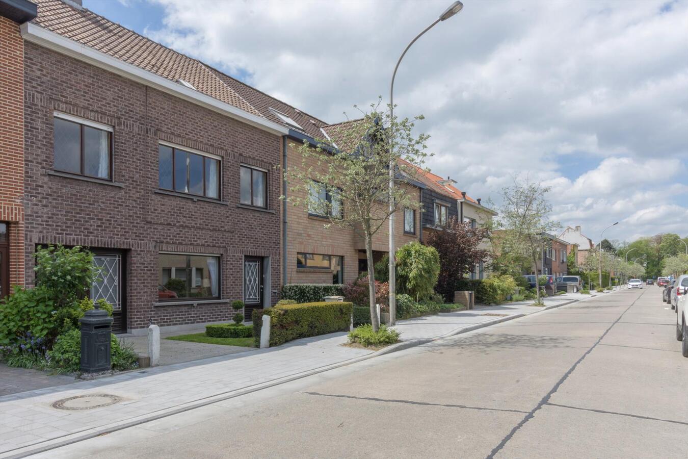 Kwalitatieve woning met ruime tuin &amp; garage te Gentbrugge 