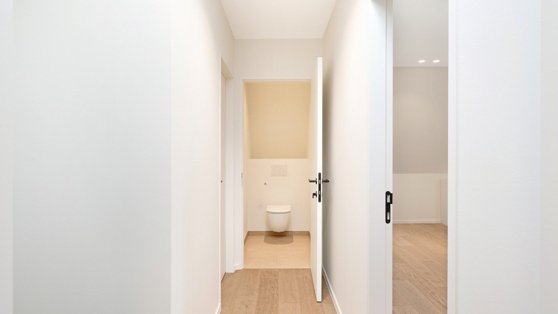 OPENDEURDAG ZATERDAG 04/04 - Madeliefjespad 1 (tussen 14 en 16u ): Indrukwekkende nieuwbouwvilla in hartje Zoute op enkele passen van de golf te Knokke. 