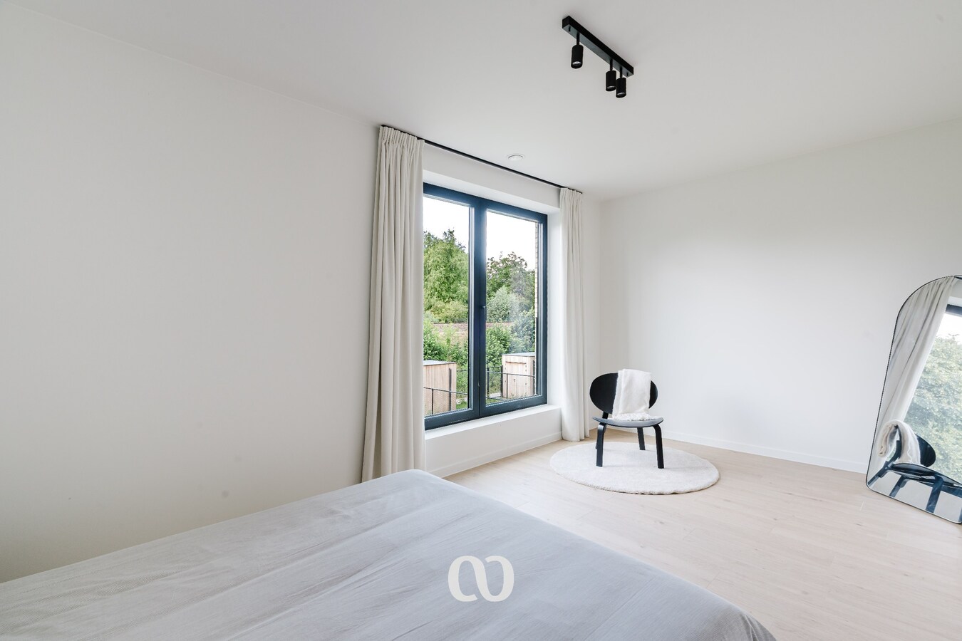 Volledig afgewerkte nieuwbouwwoning met 3 slaapkamers 