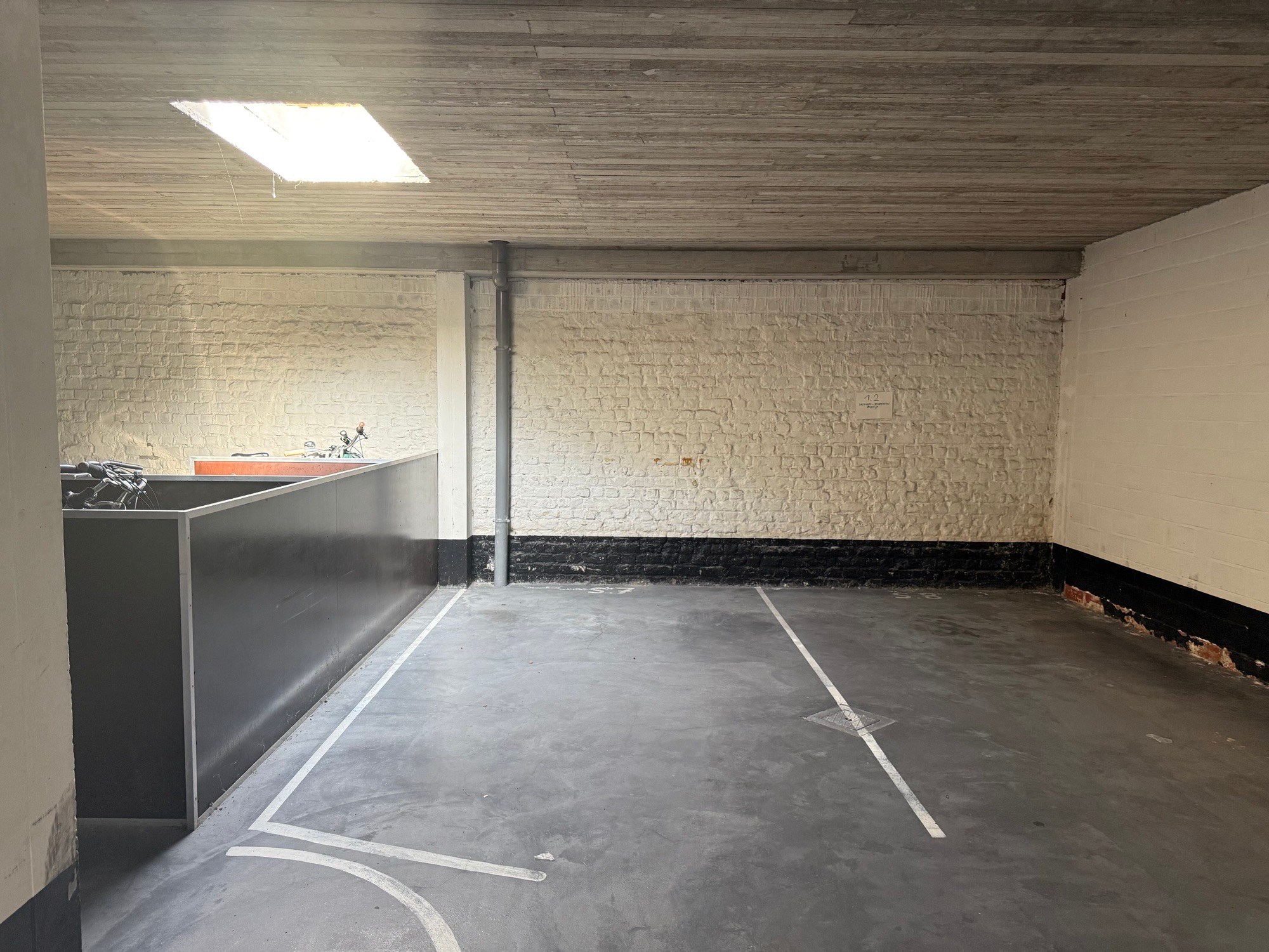 Emplacement à louer dans la rue des Pensées des Dunes. 