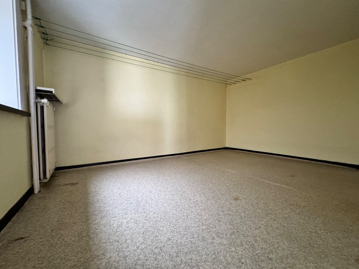 Ruime woning met 5 slaapkamers, tuin en garage in Wingene 