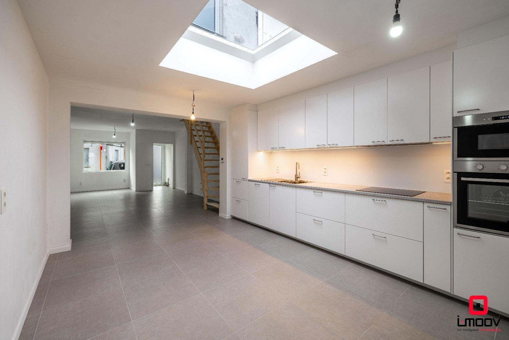 Instapklaar, recent gerenoveerd rijhuis in een opkomende, aantrekkelijke buurt 