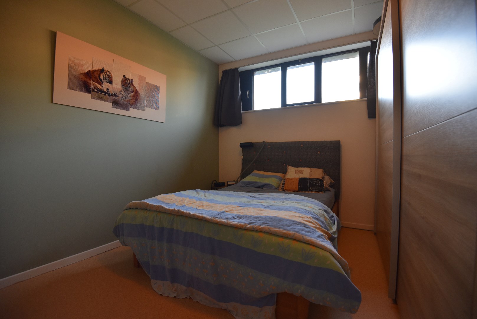 Volumineuze (9 slpks) multifunctionele woning te centrum Lembeke 