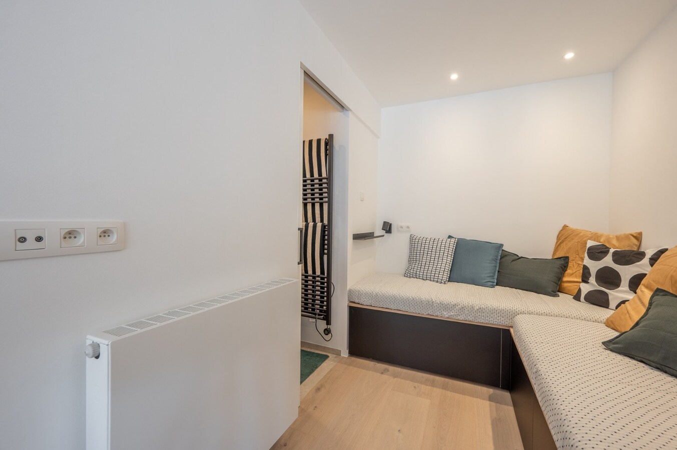 Recent gerenoveerd appartement met adembenemend zeezicht aan het Albertstrand. 