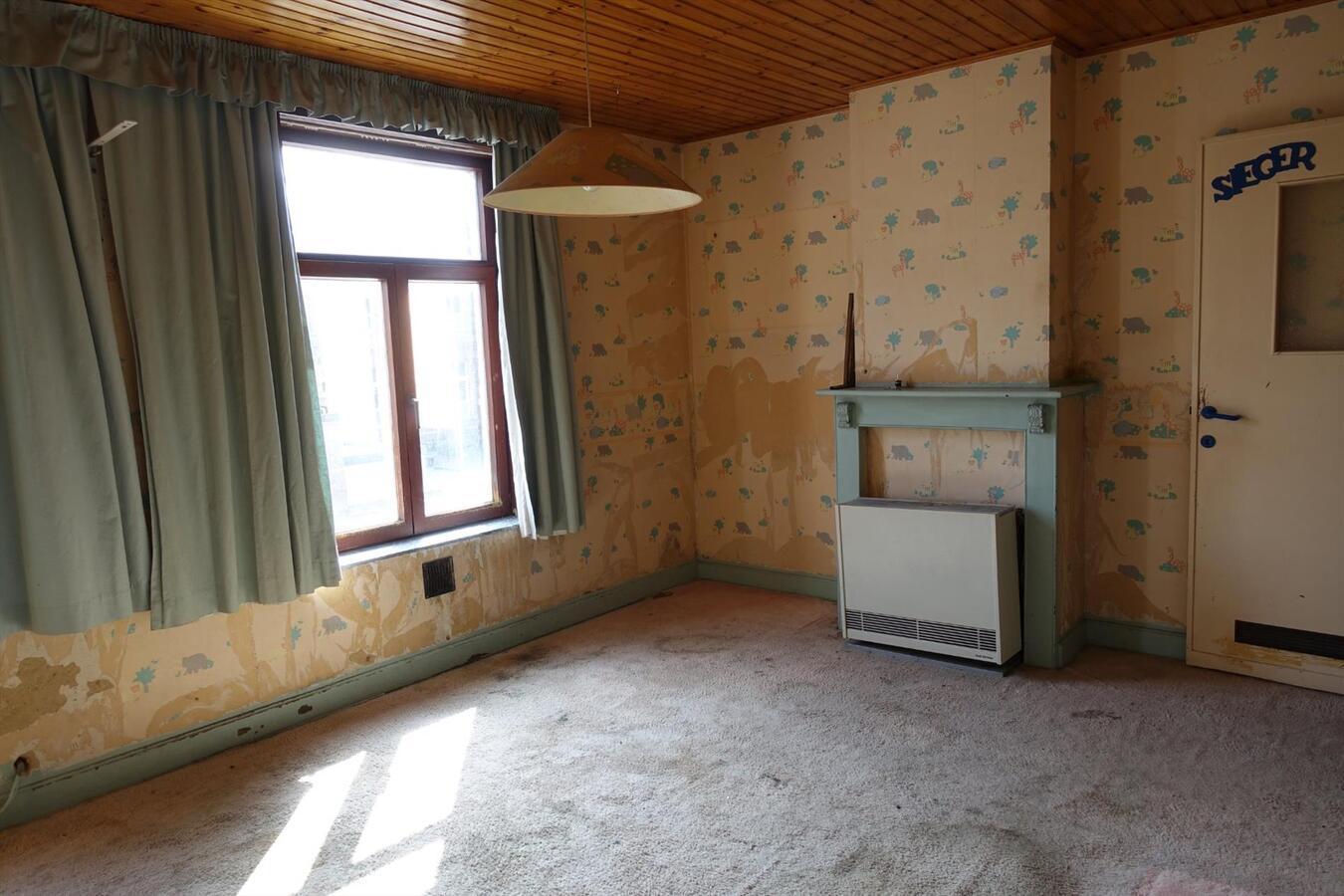 Te renoveren rijwoning op perceel van 210 m² 