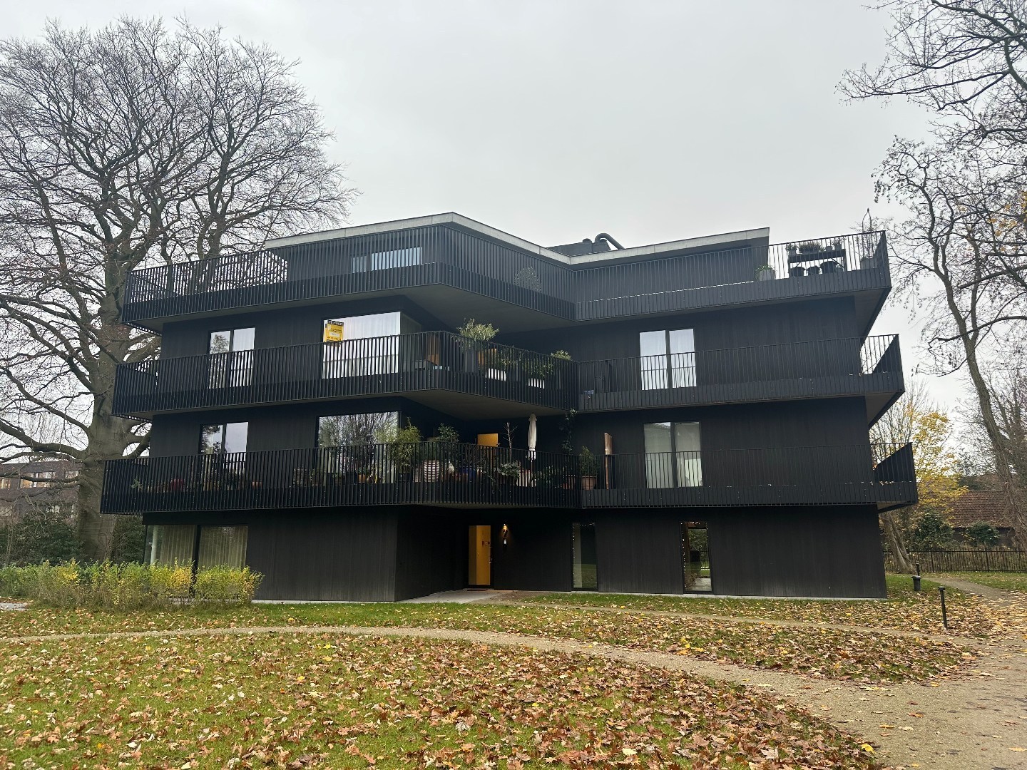 Appartement met staanplaats in parktuin! 