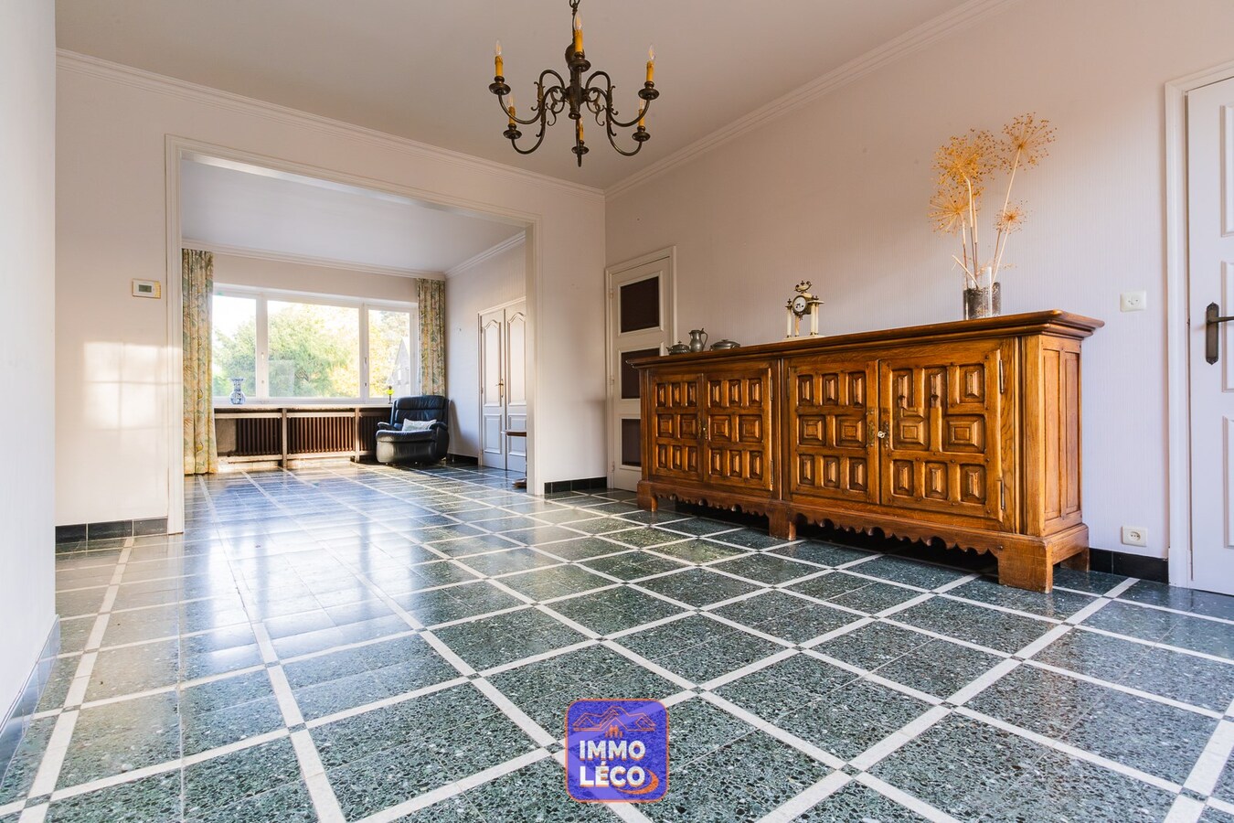 Maison Bourgeoise avec jardin et double garage, en face du Parc ! 