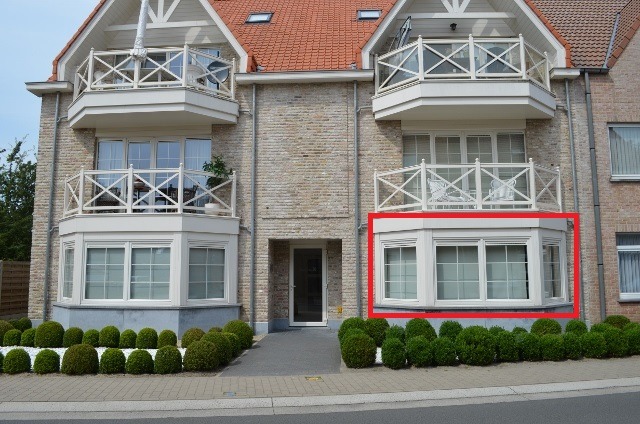 Gelijkvloers appartement met 2 slpks, terras, tuin en garage te Maldegem 