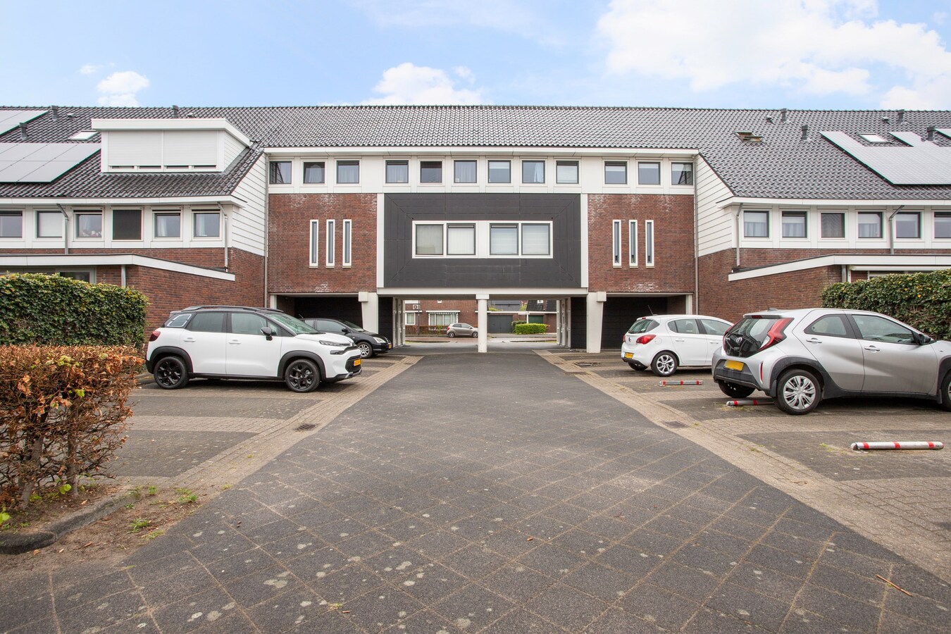 Moderne en royale tussenwoning – instapklaar en energiezuinig! 