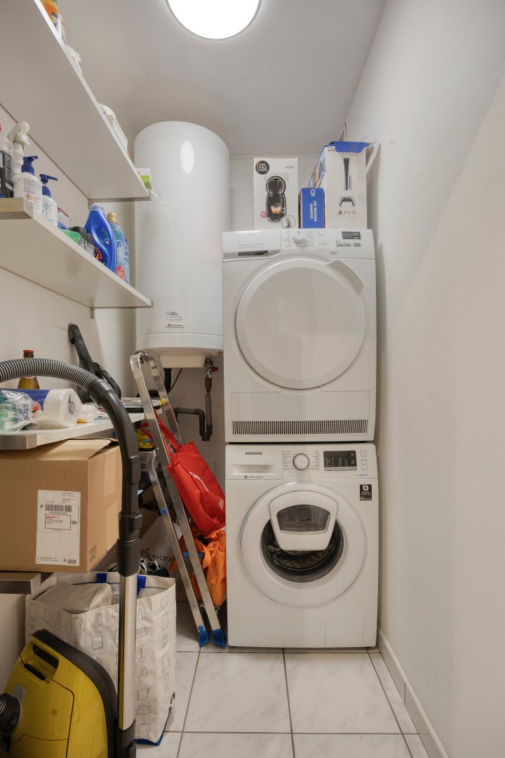 Instapklaar appartement met 2 slpk. in het centrum van Geel 