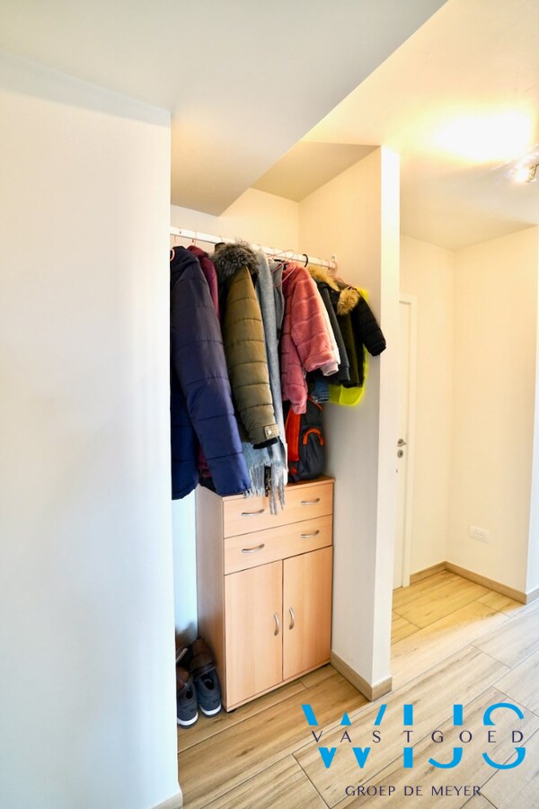 Instapklaar &amp; gezellig appartement met zonneterras te ERTVELDE ! 