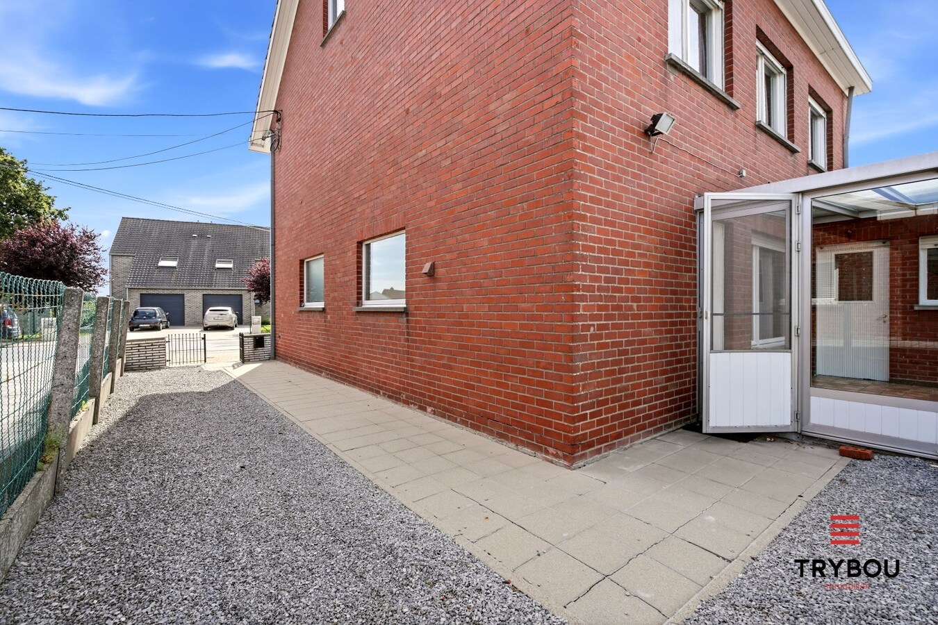 Open bebouwing met 3 slaapkamers, garage en noordoostgerichte tuin in Houthulst! 