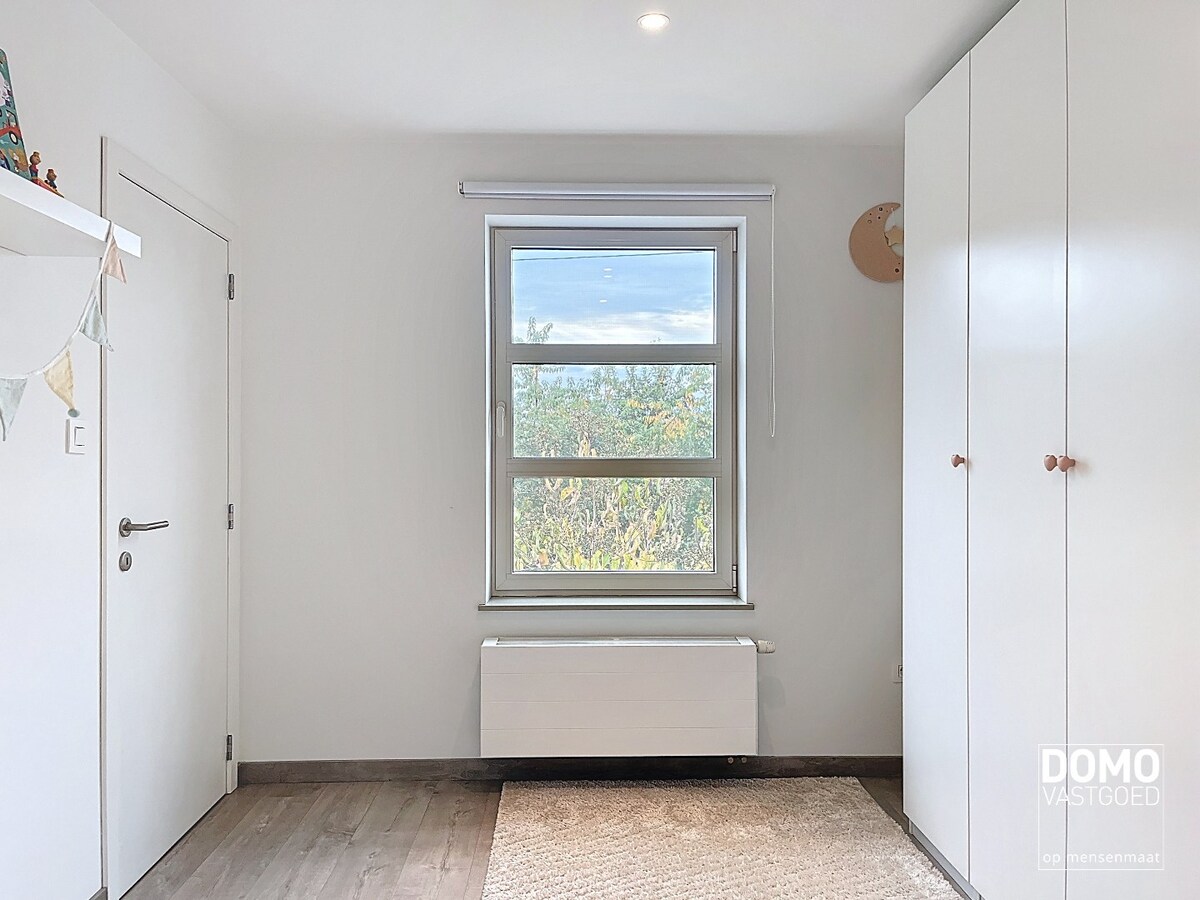 INSTAPKLARE GEZINSWONING MET 3 (MOGELIJK 4) SLAAPKAMERS EN EPC - LABEL A TE NEEROETEREN 