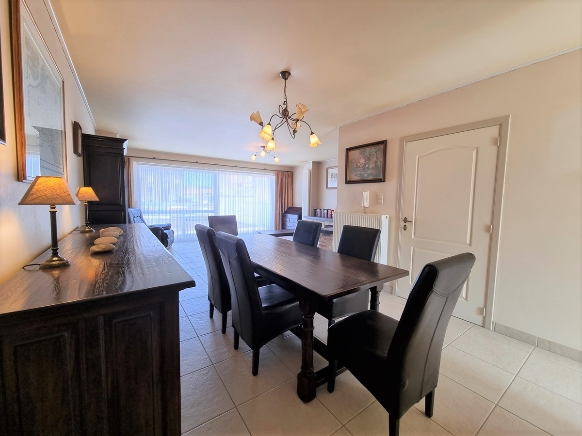 Centraal gelegen woning met grote garage en atelier - Zeebrugge 