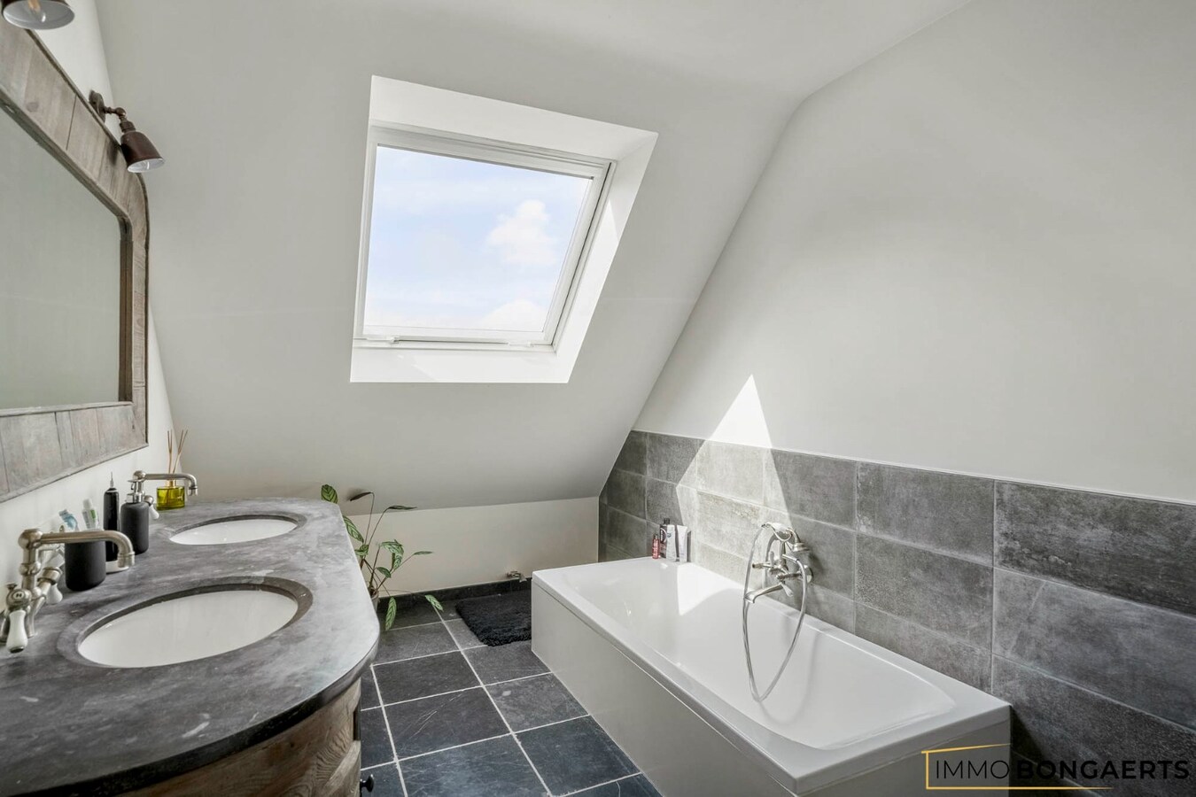 Instapklare woning met 3 slaapkamers 