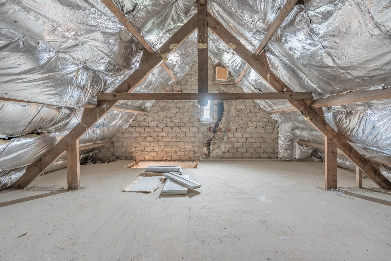 Ruime gerenoveerde woning in Niel-bij-As met 3 slaapkamers. 