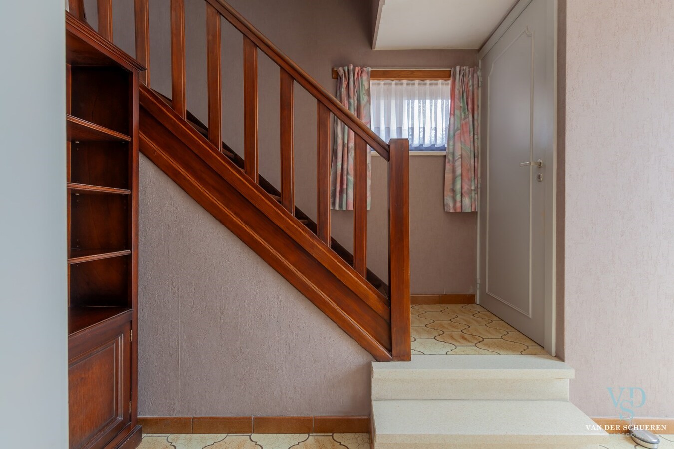 Degelijke Half Open Bebouwing 