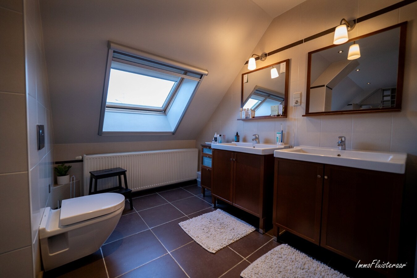 Karakteristieke villa met paardenaccommodatie op ca. 9.680 m2 te Tisselt (Willebroek) 