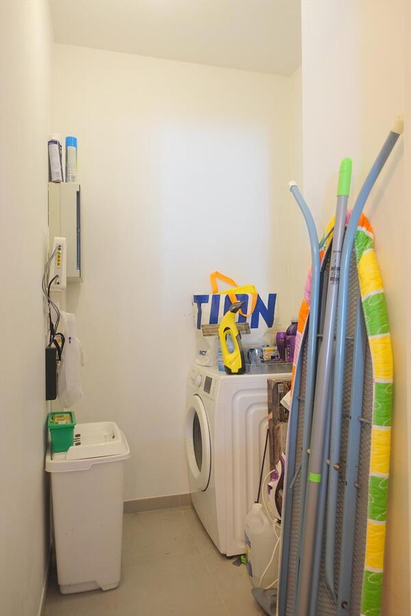 Lichtrijk appartement met terras 