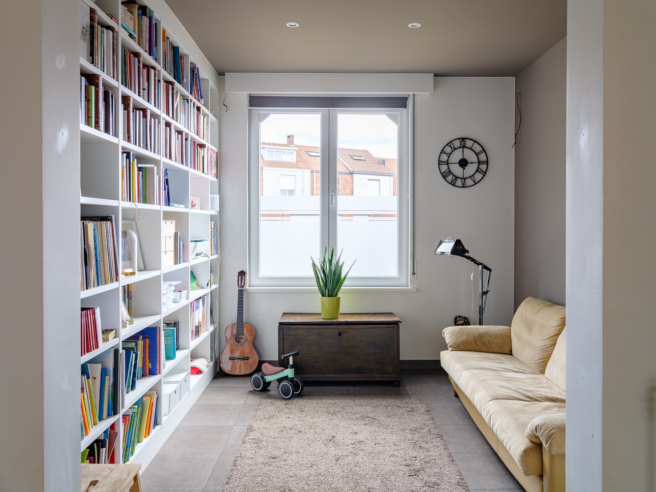 Volledig afgewerkte woning met grote tuin op toplocatie! 