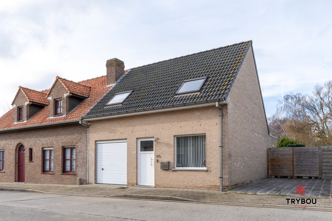 Instapklare woning met 3 slaapkamers, garage en tuin 