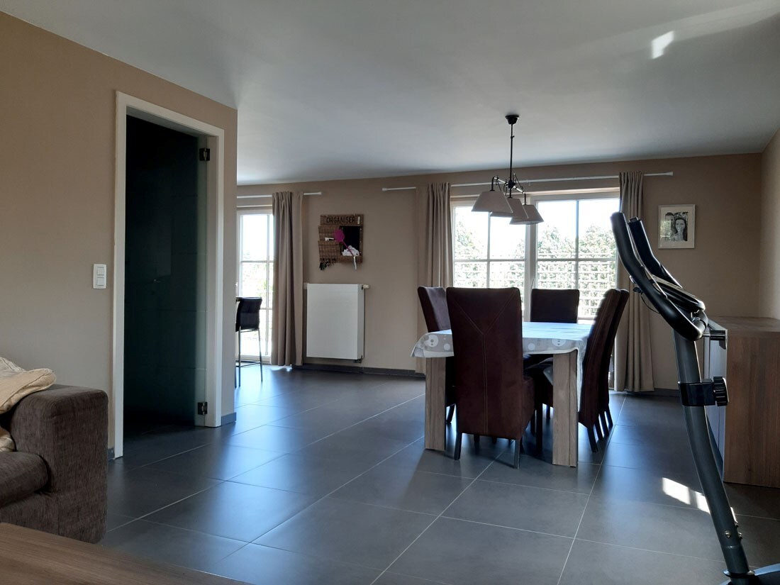 Zeer ruim drie slaapkamer appartement te Lommel 