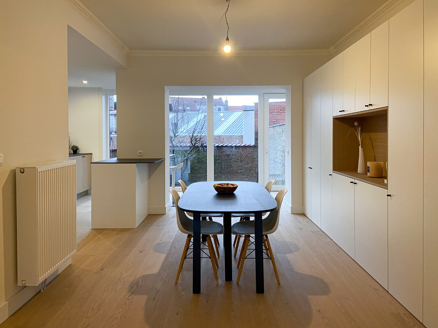 Stijlvol gerenoveerde stadswoning op topligging te Kortrijk! 