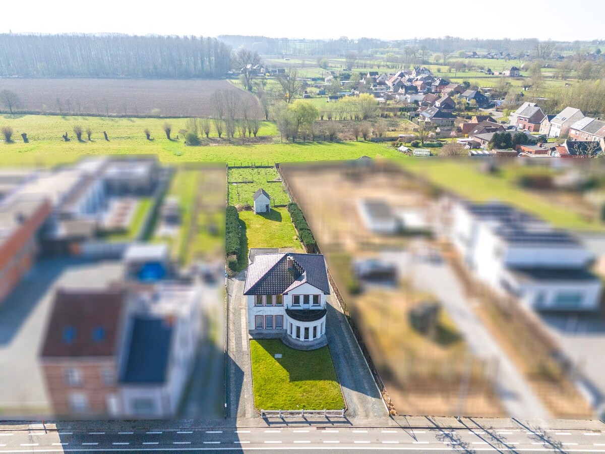 Ruime, karaktervolle woning met zuidgerichte tuin te Hillegem 