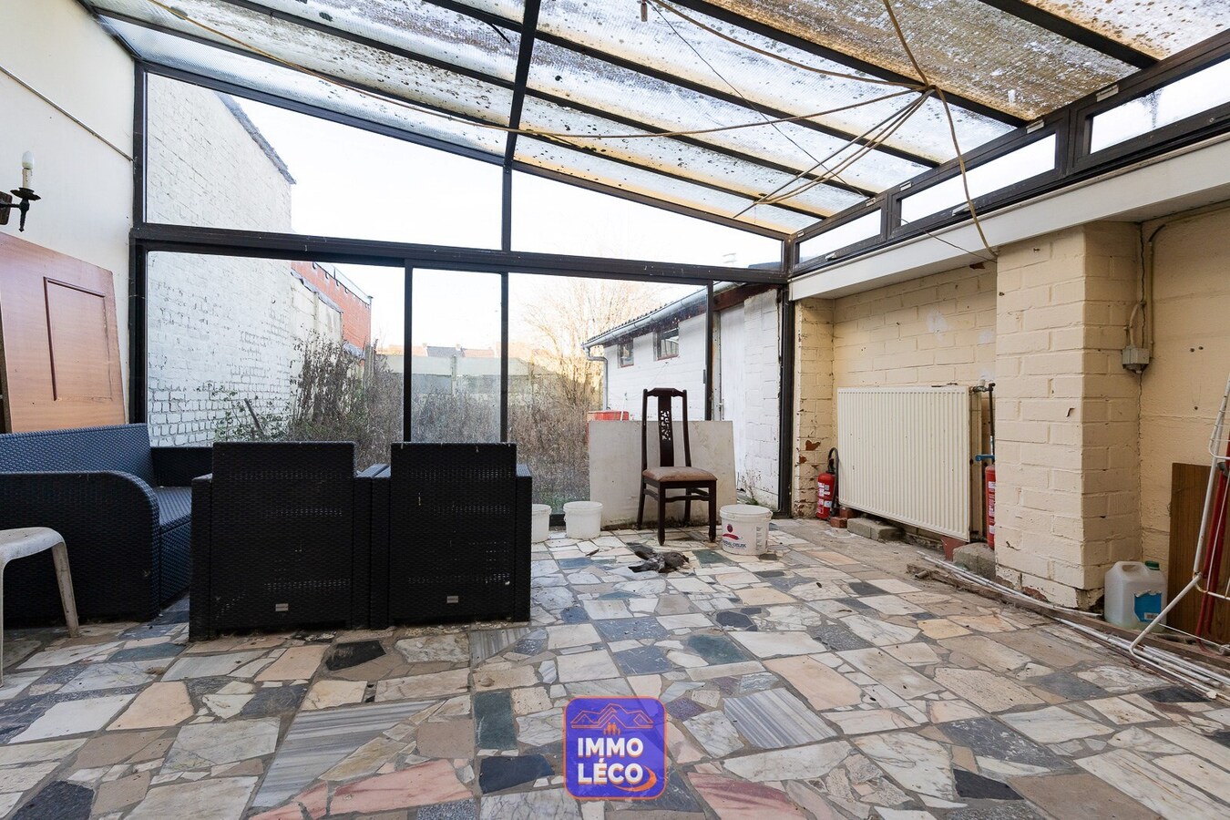 Maison de commerce avec habitation et jardin 