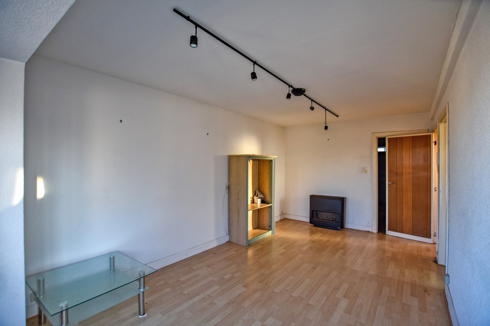 Te renoveren appartementsgebouw op 300m van de zee te Koksijde. 