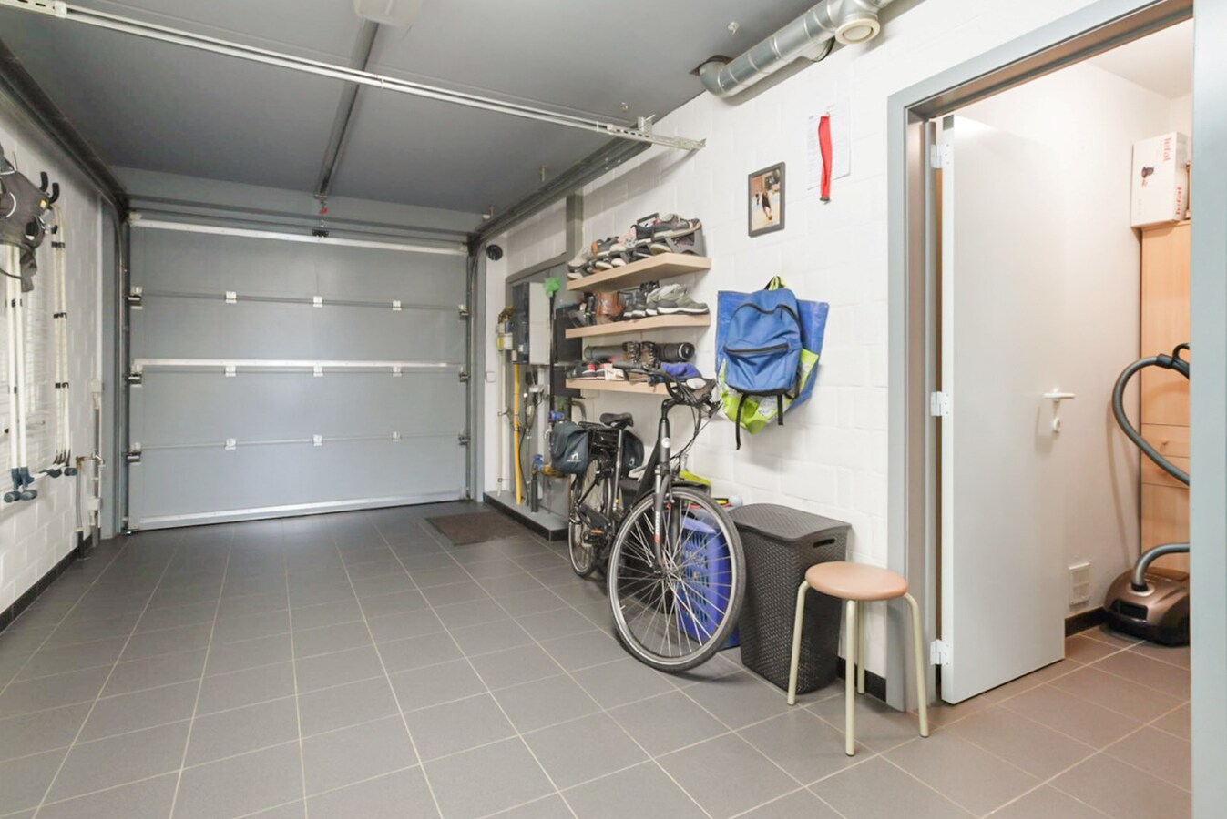 Verrassend ruime, recente woning met 4 slaapkamers en garage 