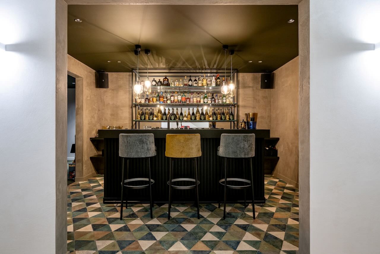 Magnifique villa récente de style contemporain allie une finition intemporelle à un emplacement unique et une vue imprenable sur le Zwin. 