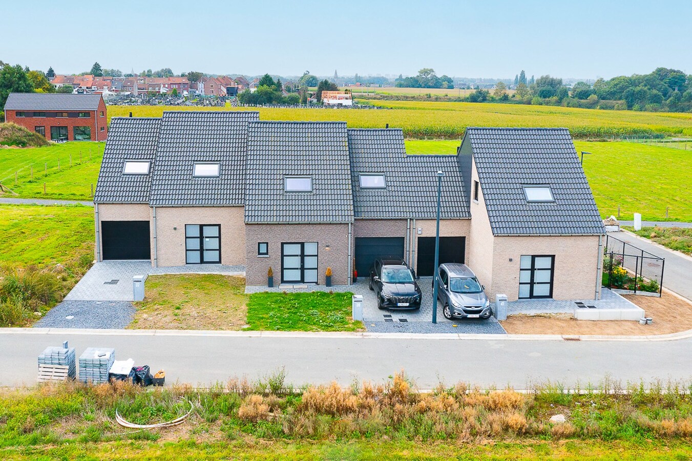 26 nouvelles constructions (2/3 façades) avec jardin, garage, parking, TOP SECTEUR ! 